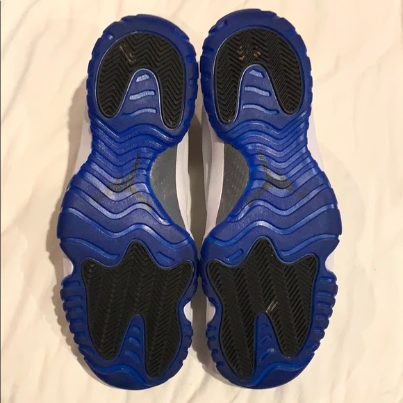 Jordan Future’s - Picture 3 of 3